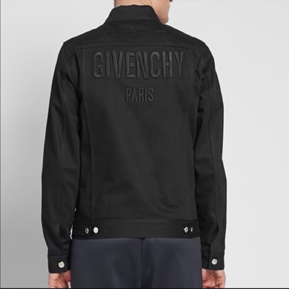 GIVENCHY - Picture 7 of 16